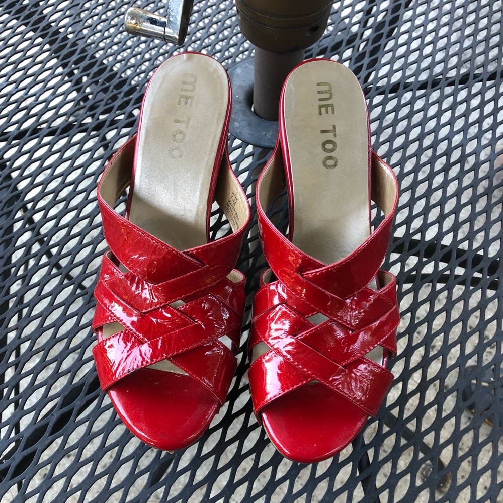 EUC Me Too Patent Leather Wedges